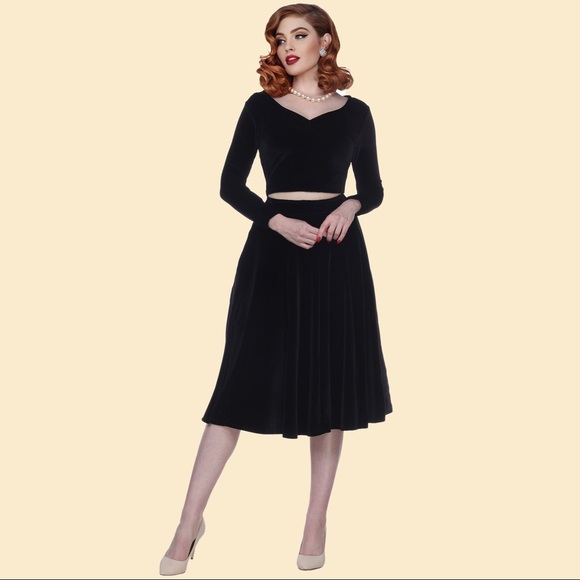 🌺Serena Crop Velvet Top - Picture 3 of 4